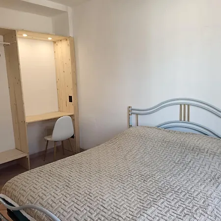 Julian Sardigliano Gæstehus